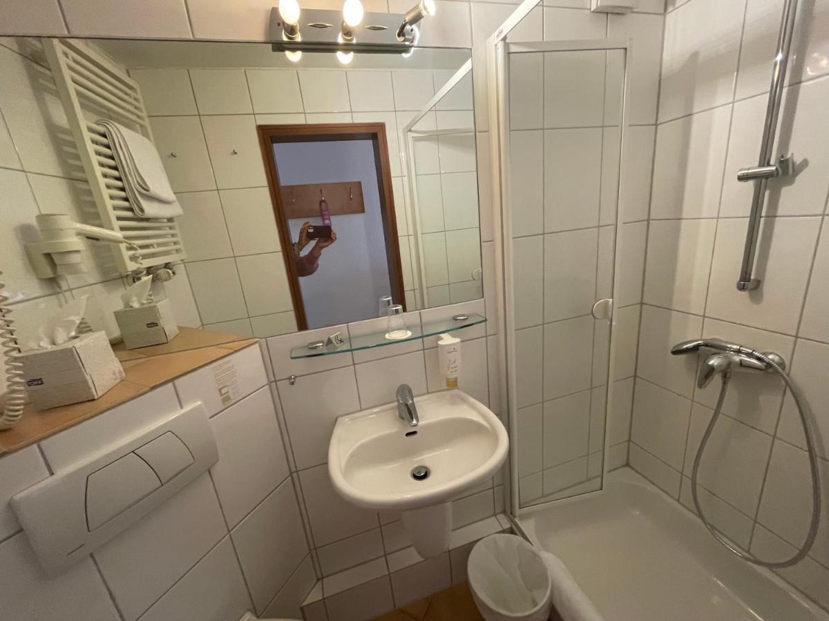 Hotel Ebnet Mutterstadt Εξωτερικό φωτογραφία