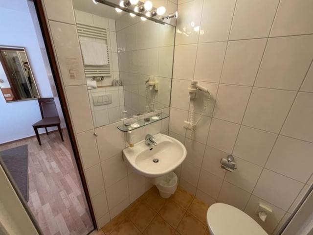 Hotel Ebnet Mutterstadt Εξωτερικό φωτογραφία