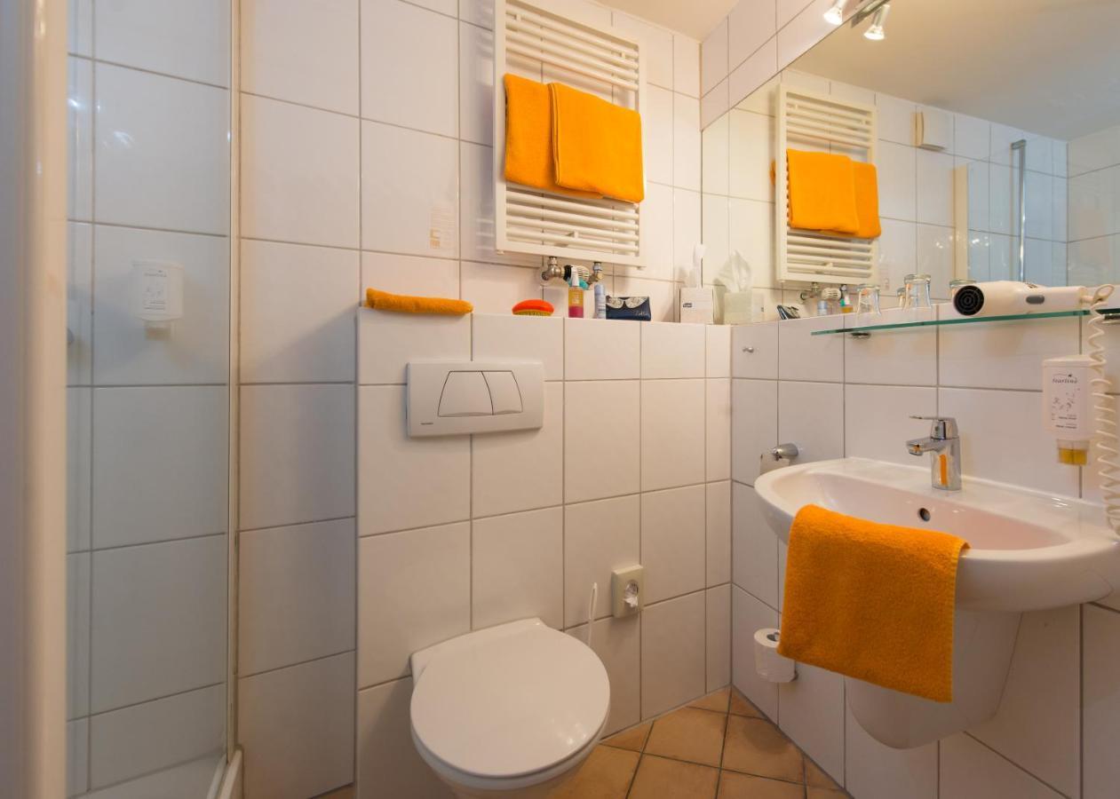 Hotel Ebnet Mutterstadt Εξωτερικό φωτογραφία